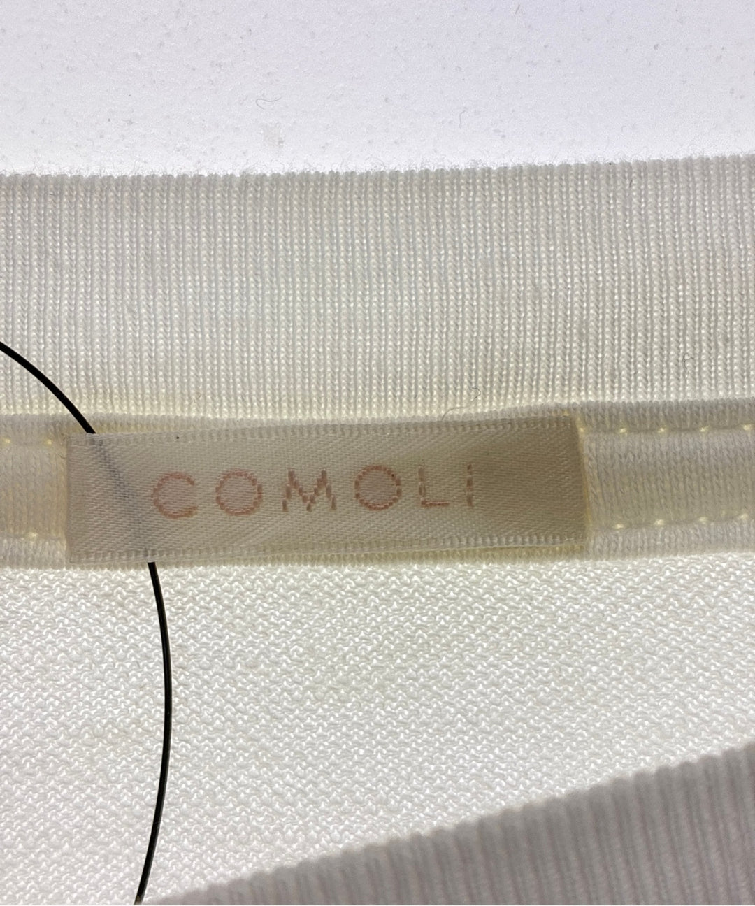 COMOLI เสื้อยืด/เสื้อท็อปส์