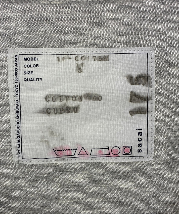 sacai เสื้อยืด/เสื้อท็อปส์