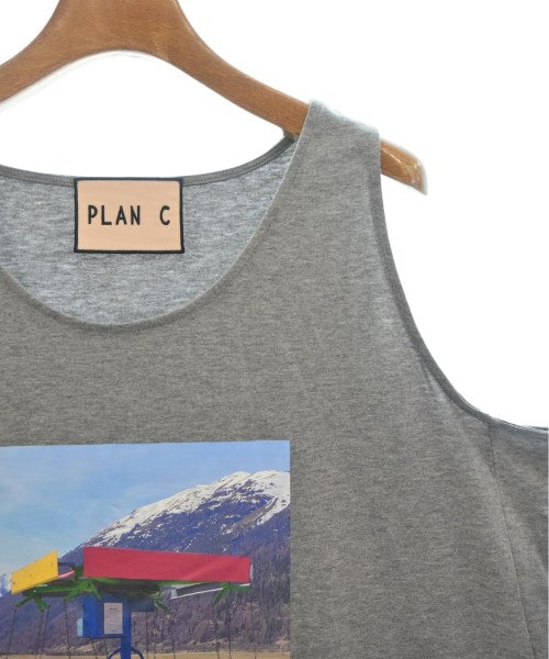 PLAN C Tank tops