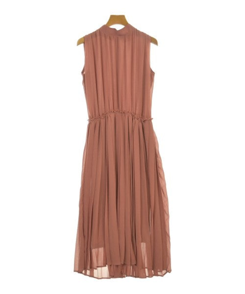 FARROW ชุดเดรส