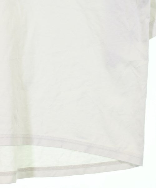 TUTIE. เสื้อยืด/เสื้อท็อปส์