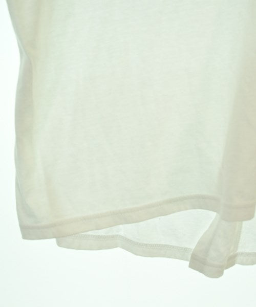 TUTIE. เสื้อยืด/เสื้อท็อปส์