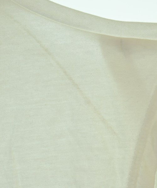 TUTIE. เสื้อยืด/เสื้อท็อปส์