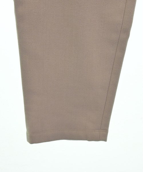 CAST: กางเกง อื่น