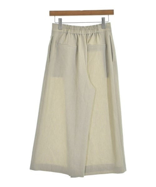 CAST: กางเกง อื่น