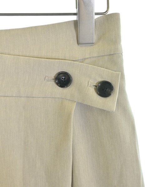 CAST: กางเกง อื่น