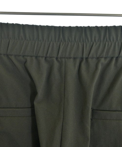 CAST: กางเกง อื่น