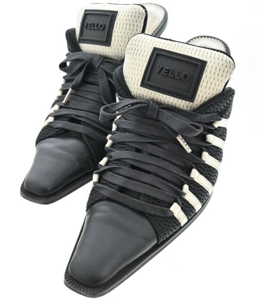 YELLO รองเท้าแตะ