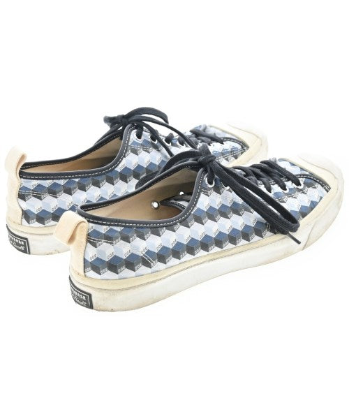 DOE รองเท้าผ้าใบ