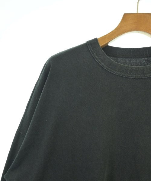 EASTFAREAST เสื้อยืด/เสื้อท็อปส์