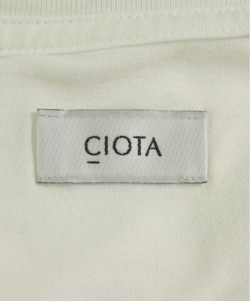 CIOTA เสื้อยืด/เสื้อท็อปส์