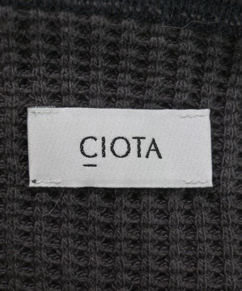 CIOTA เสื้อยืด/เสื้อท็อปส์