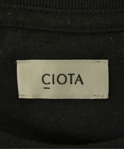CIOTA เสื้อยืด/เสื้อท็อปส์