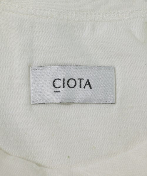 CIOTA เสื้อยืด/เสื้อท็อปส์