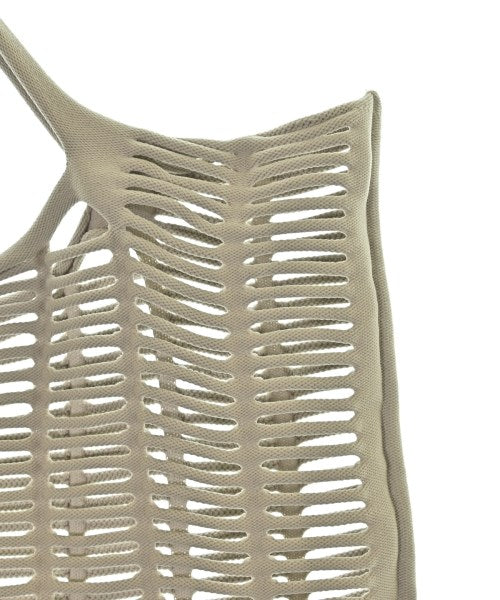 GOOD GOODS ISSEY MIYAKE กระเป๋าถือขนาดใหญ่