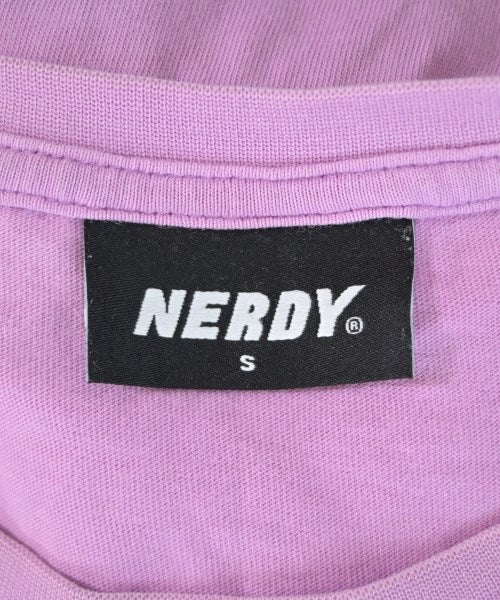 NERDY เสื้อยืด/เสื้อท็อปส์
