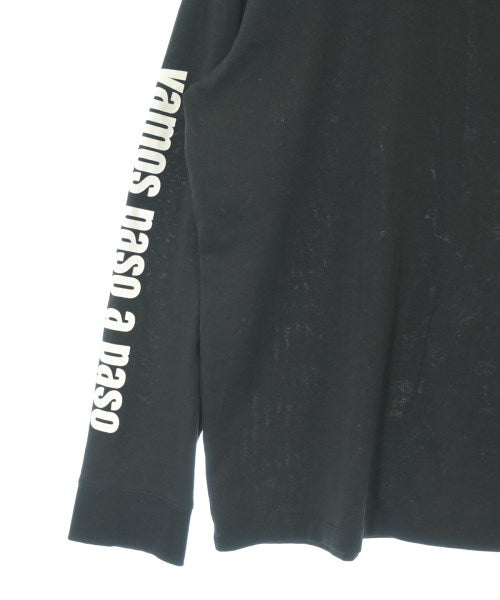 Risley เสื้อยืด/เสื้อท็อปส์