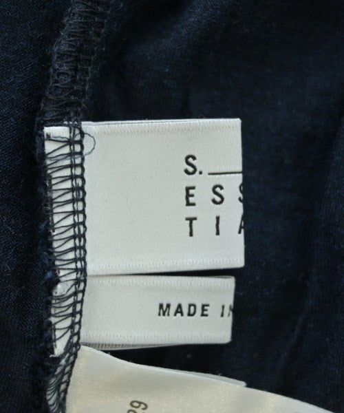 S.ESSENTIALS เสื้อยืด/เสื้อท็อปส์
