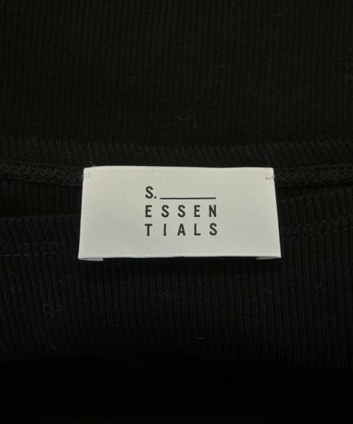S.ESSENTIALS เสื้อยืด/เสื้อท็อปส์