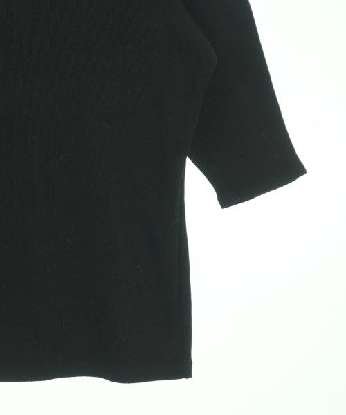 S.ESSENTIALS เสื้อยืด/เสื้อท็อปส์