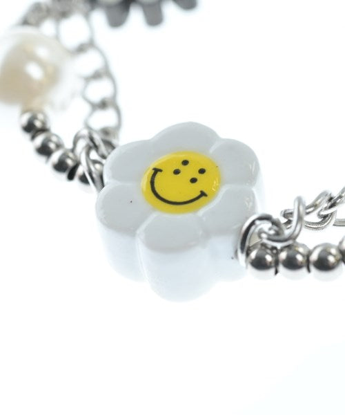 SALUTE สร้อยข้อมือ/กำไล