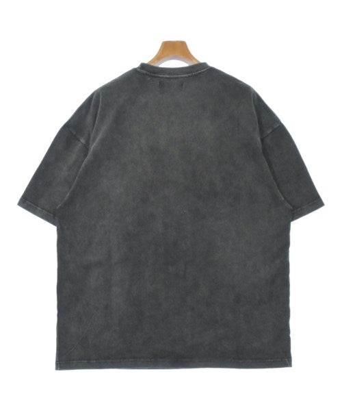SALUTE เสื้อยืด/เสื้อท็อปส์