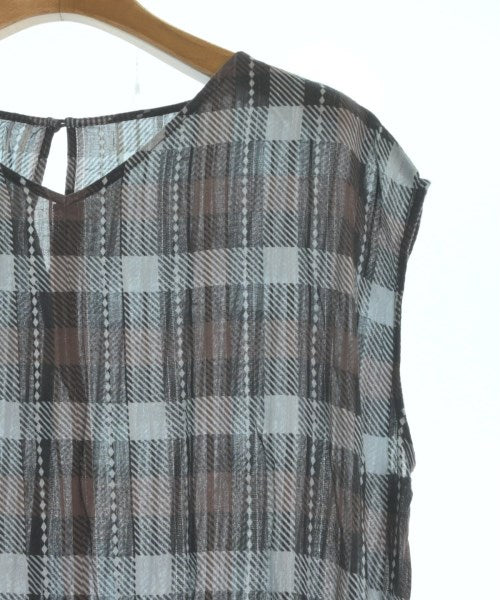 UHURU ชุดเดรส