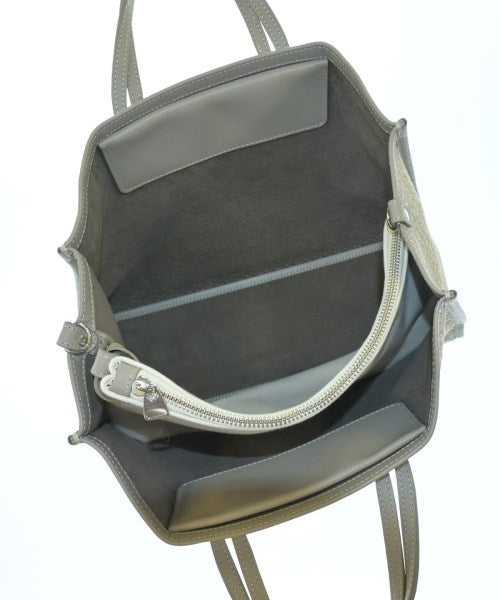 A VACATION กระเป๋าสะพาย