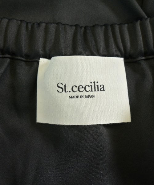 St.cecilia กระโปรงยาวถึงเข่า