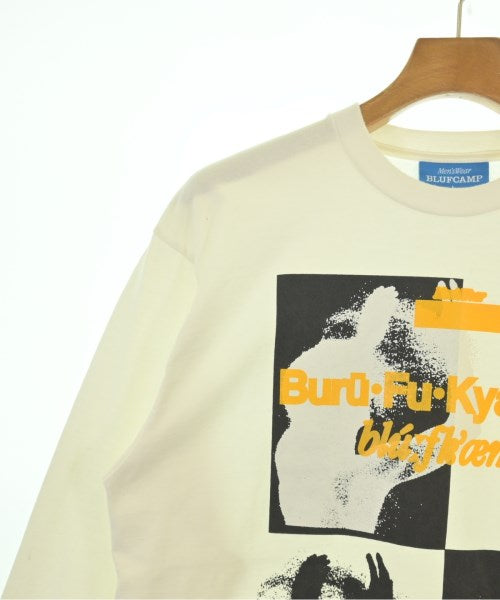 BLUFCAMP เสื้อยืด/เสื้อท็อปส์