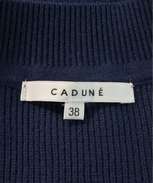 CADUNE เสื้อแขนกุด