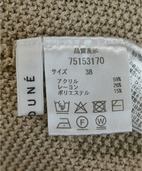CADUNE เสื้อแขนกุด