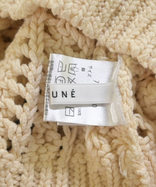 CADUNE เสื้อแขนกุด