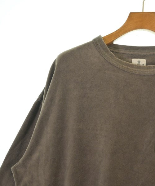 Charcoal เสื้อยืด/เสื้อท็อปส์