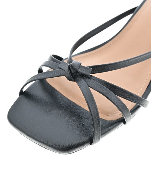 FLATTERED รองเท้าแตะ