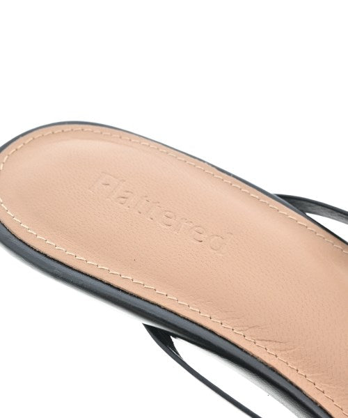 FLATTERED รองเท้าแตะ