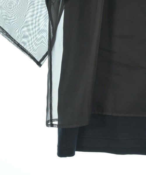 g. เสื้อยืด/เสื้อท็อปส์