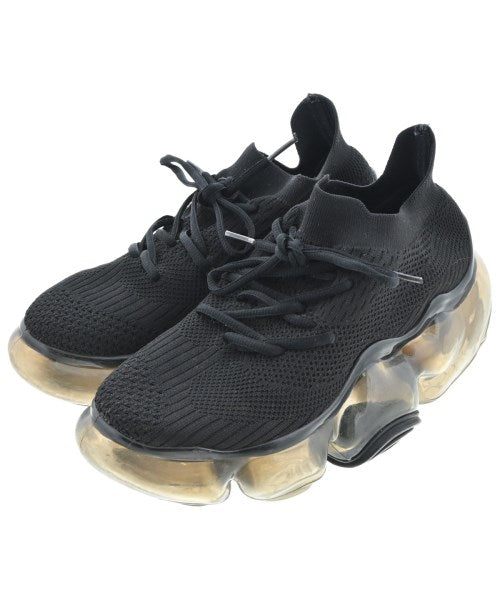 grounds รองเท้าผ้าใบ