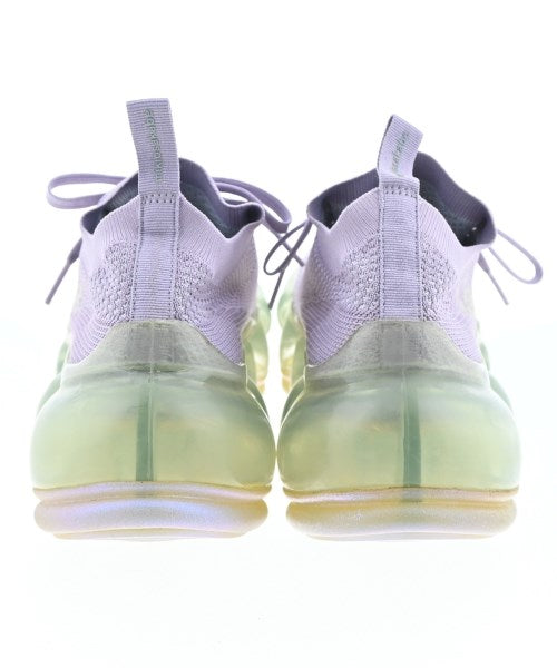 grounds รองเท้าผ้าใบ