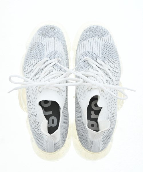 grounds รองเท้าผ้าใบ