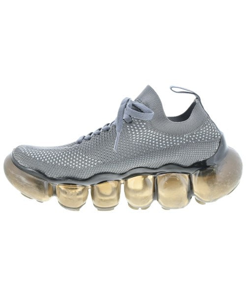 grounds รองเท้าผ้าใบ