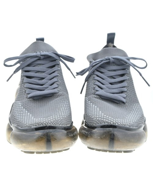 grounds รองเท้าผ้าใบ