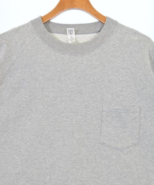 mocT เสื้อสเวตเตอร์