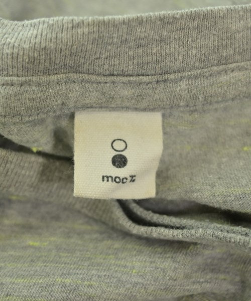 mocT เสื้อยืด/เสื้อท็อปส์