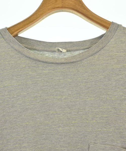 mocT เสื้อยืด/เสื้อท็อปส์