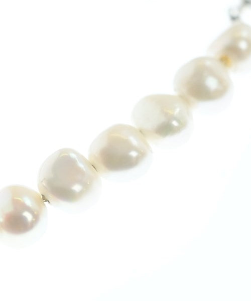 Preek สร้อยข้อมือ/กำไล