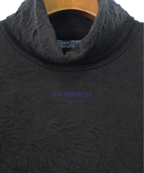 YUKI HASHIMOTO เสื้อยืด/เสื้อท็อปส์