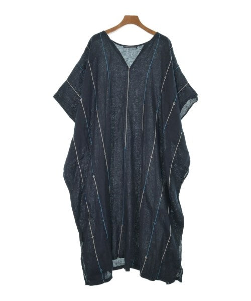 LA LISTE TUNISIENNE ชุดเดรส