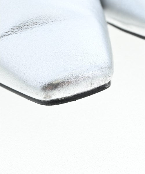 APOM รองเท้าส้นสูง