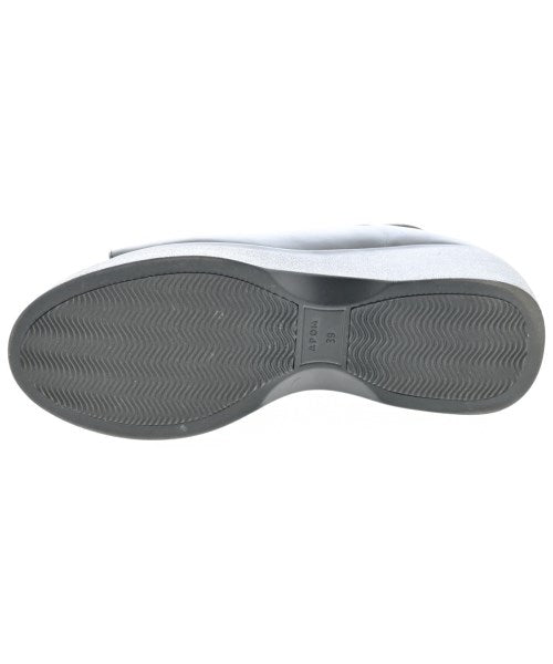 APOM รองเท้าแตะ